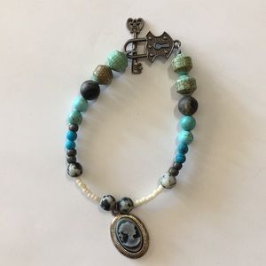 Bead bracelet